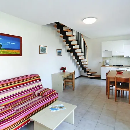 Apartment Holiday Villaggio Luna 2 Ivn01385 Dyg