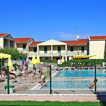 Apartment Holiday Villaggio Luna 2 Ivn01385 Dyg