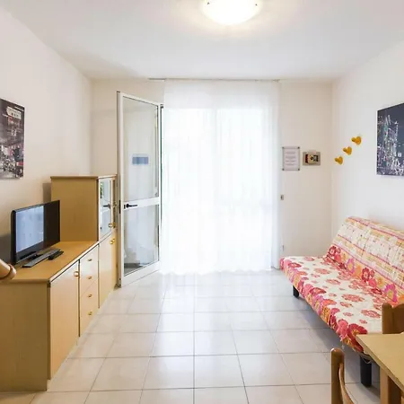 Apartment Holiday Villaggio Luna 2 Ivn01385 Dyg